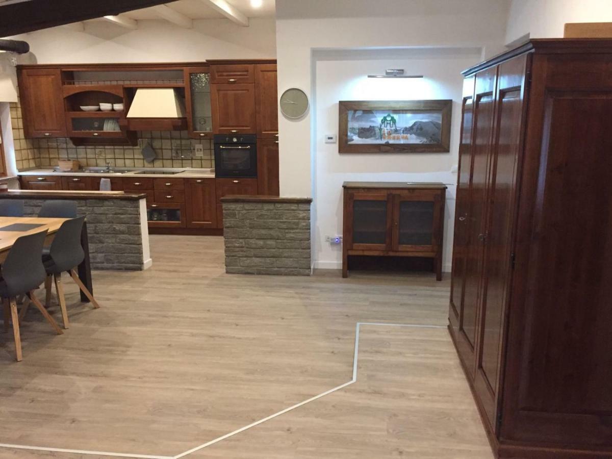 Lo Sherpa Holiday Home Aosta Eksteriør bilde